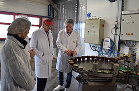 Visite par Bernard GUÉRIN de l'entreprise AGRO'NOVAE à Peyruis
